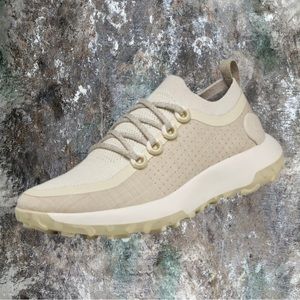 ALLBIRDS Woman’s Trail Runner Shoes in Natural White (Cream Sole)